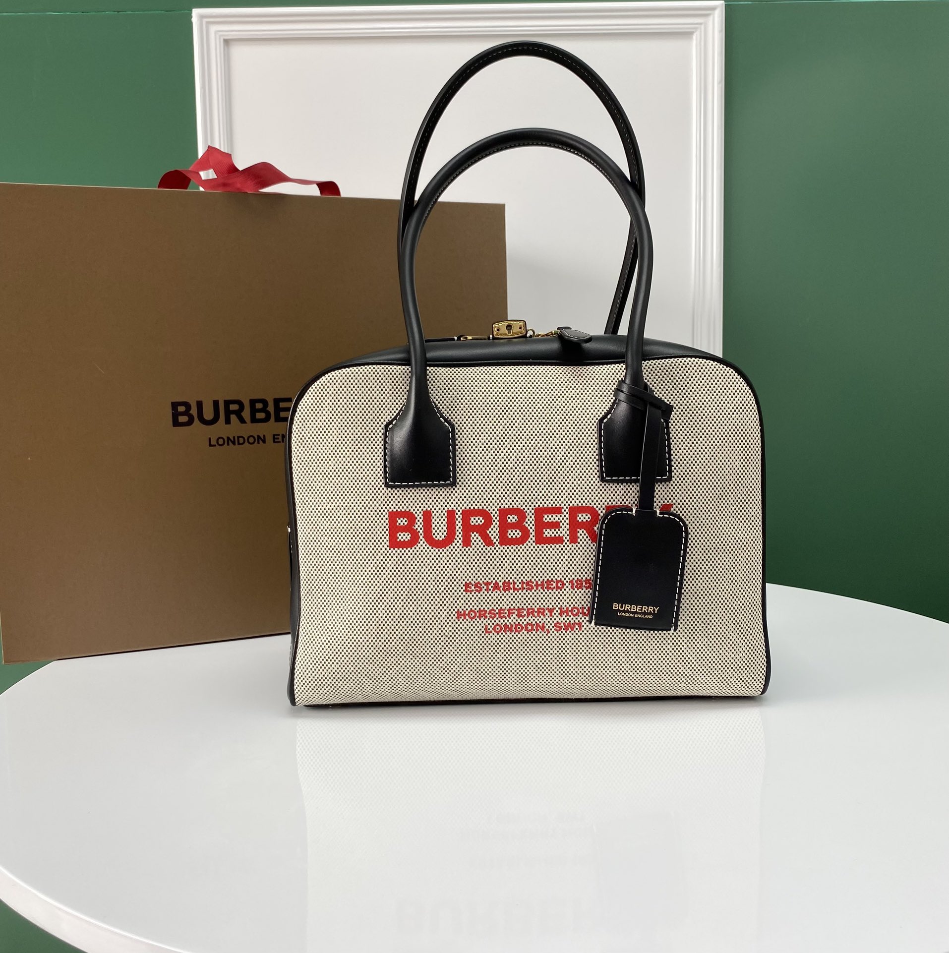Burberry_Tote-30_x_11_x_